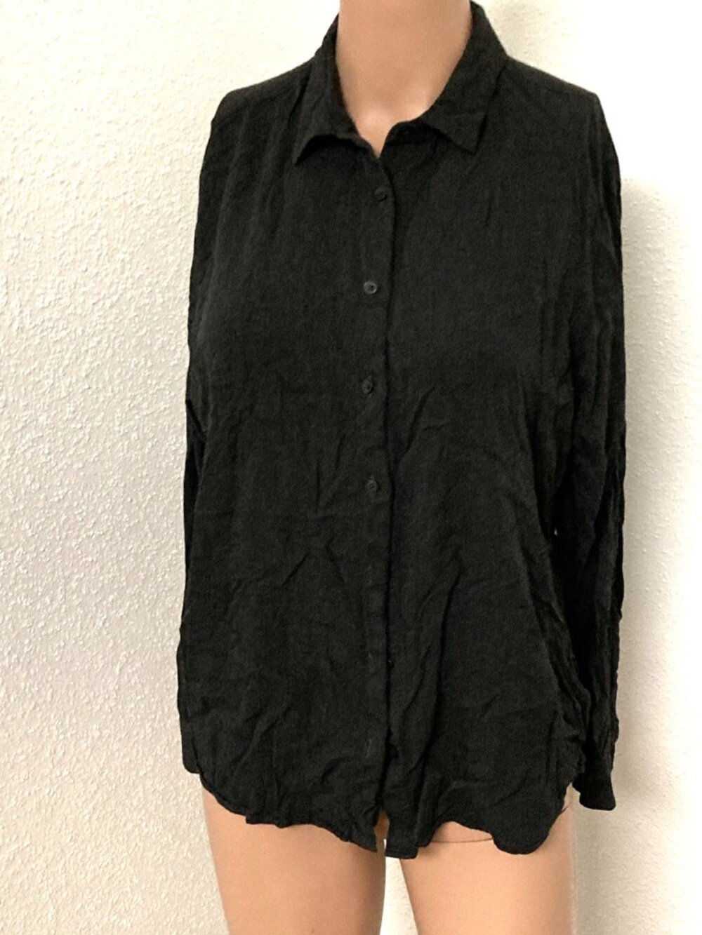 UNIQLO Women's M Charcoal Solid Button Up Shirt Long Sleeve Point Collar